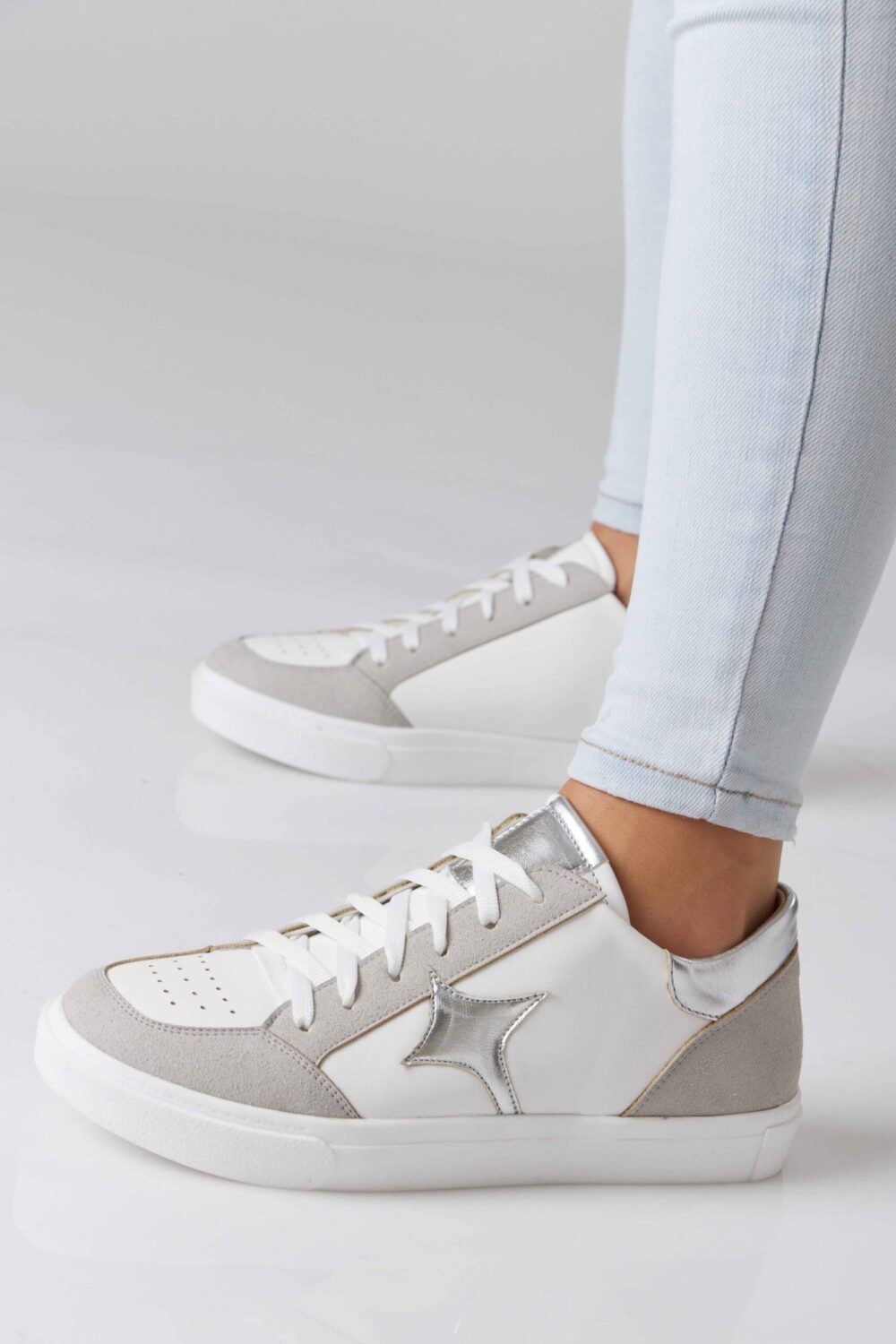 Essential Leather Trainer - Image 2