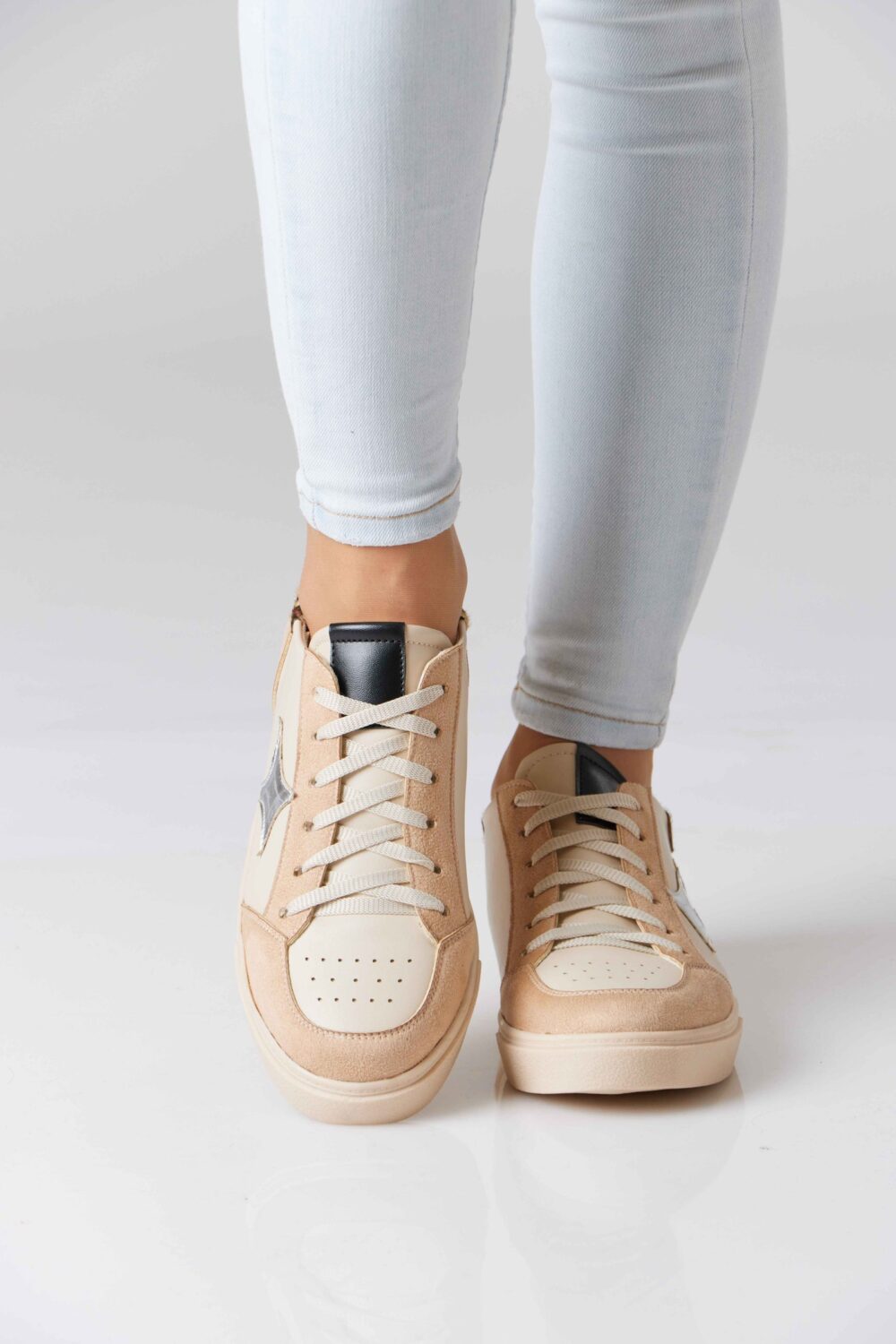 Essential Leather Trainer - Image 8