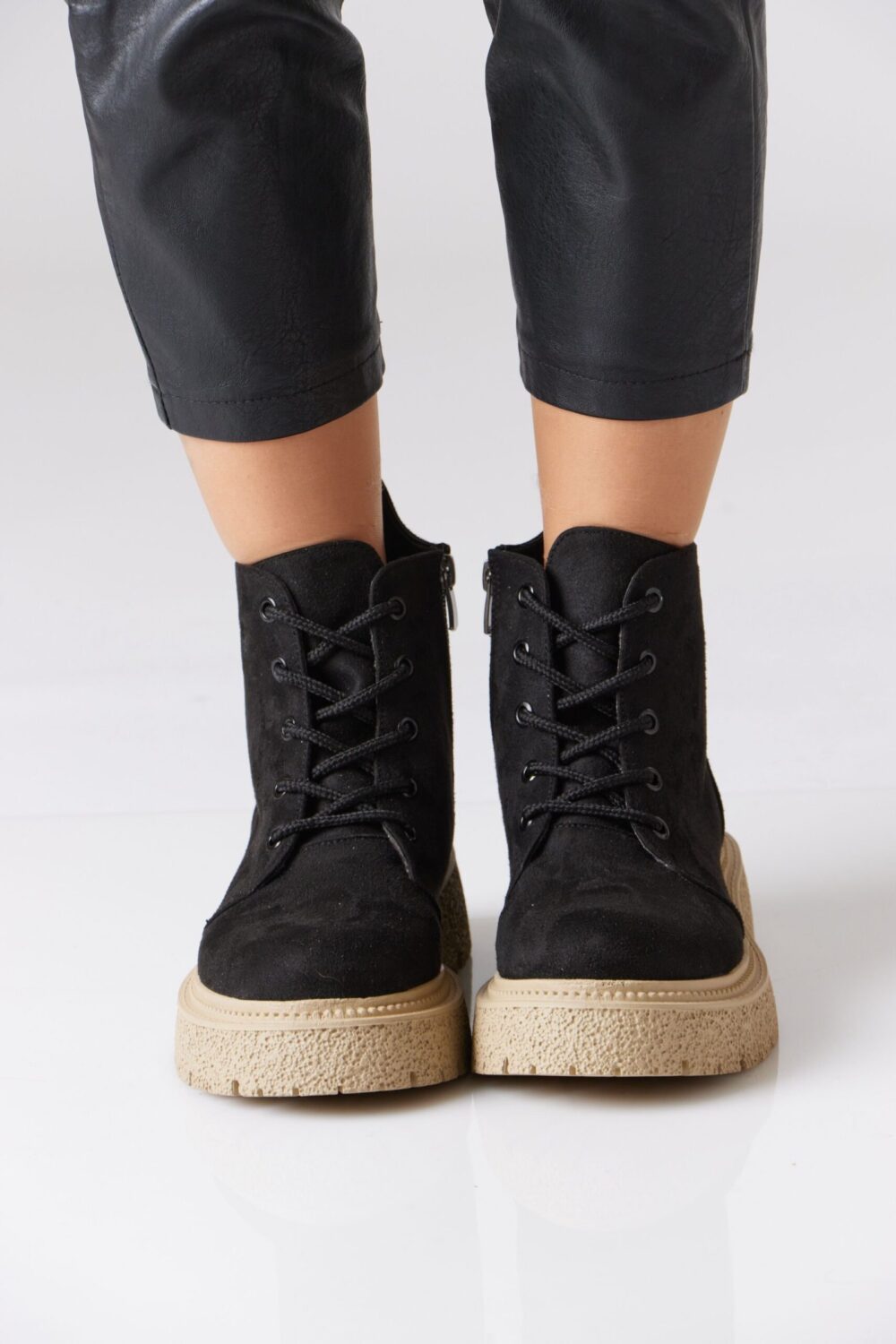 Zipped suede Boots