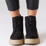 Zipped suede Boots