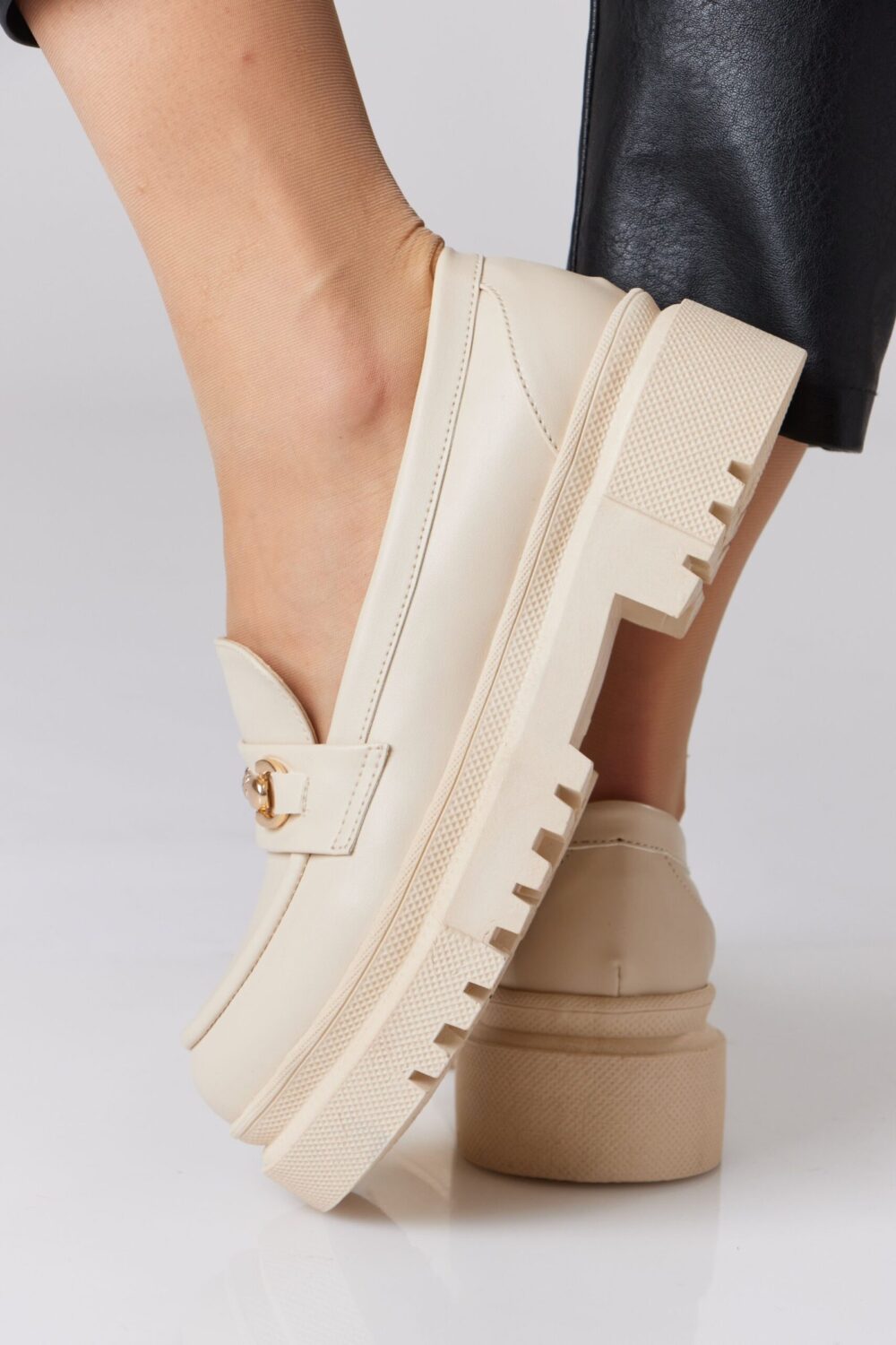 Chunky Leather Loafer with Chain - Image 5