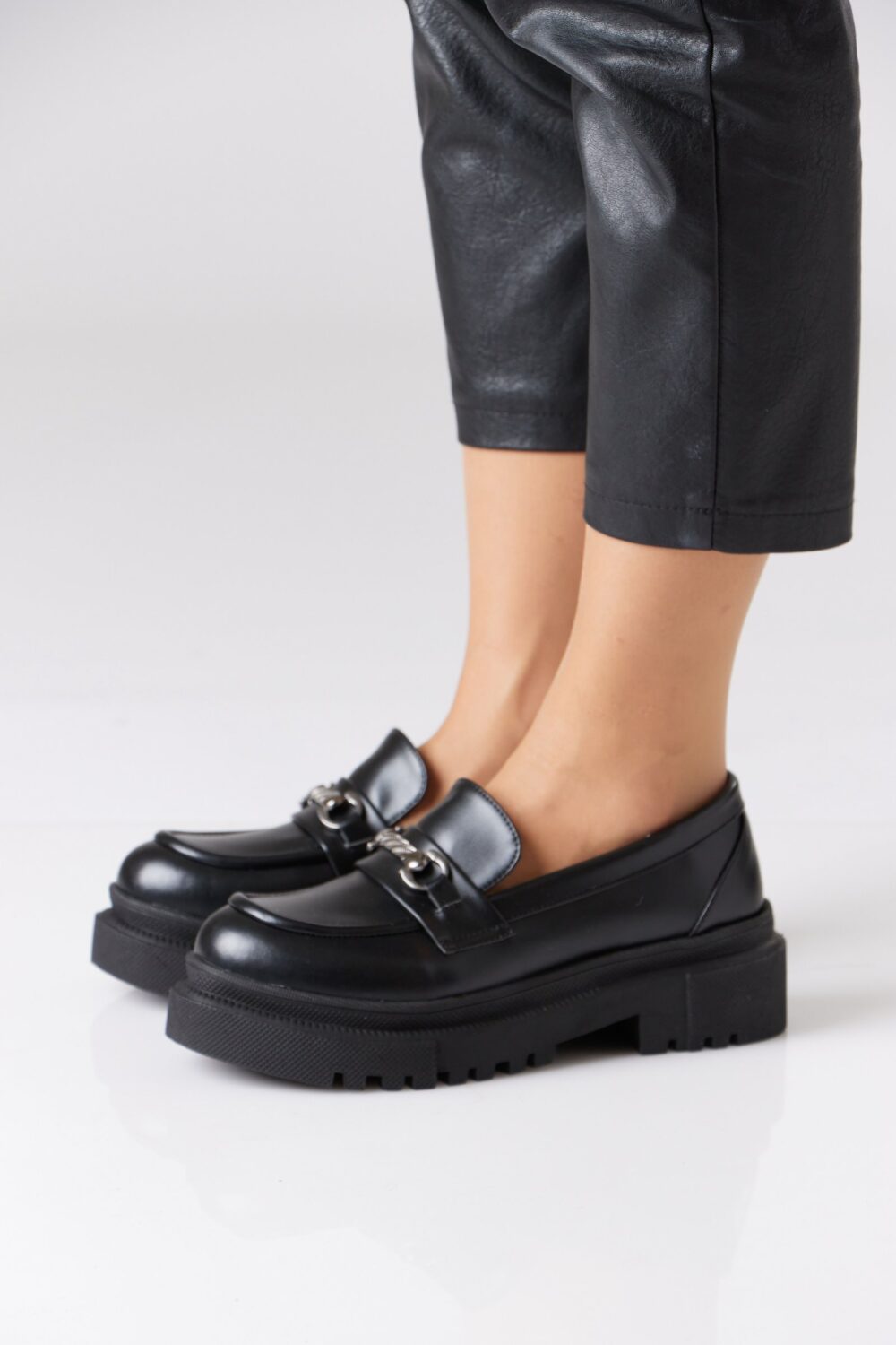 Chunky Leather Loafer with Chain - Image 8